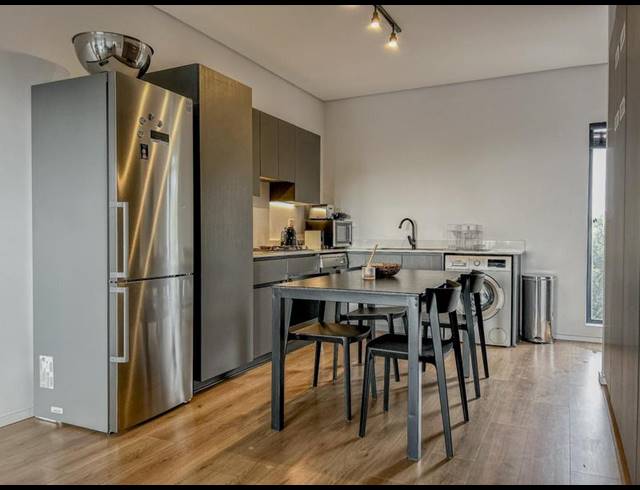 2 BEDROOM APARTMENT FOR SALE IN HYDE PARK